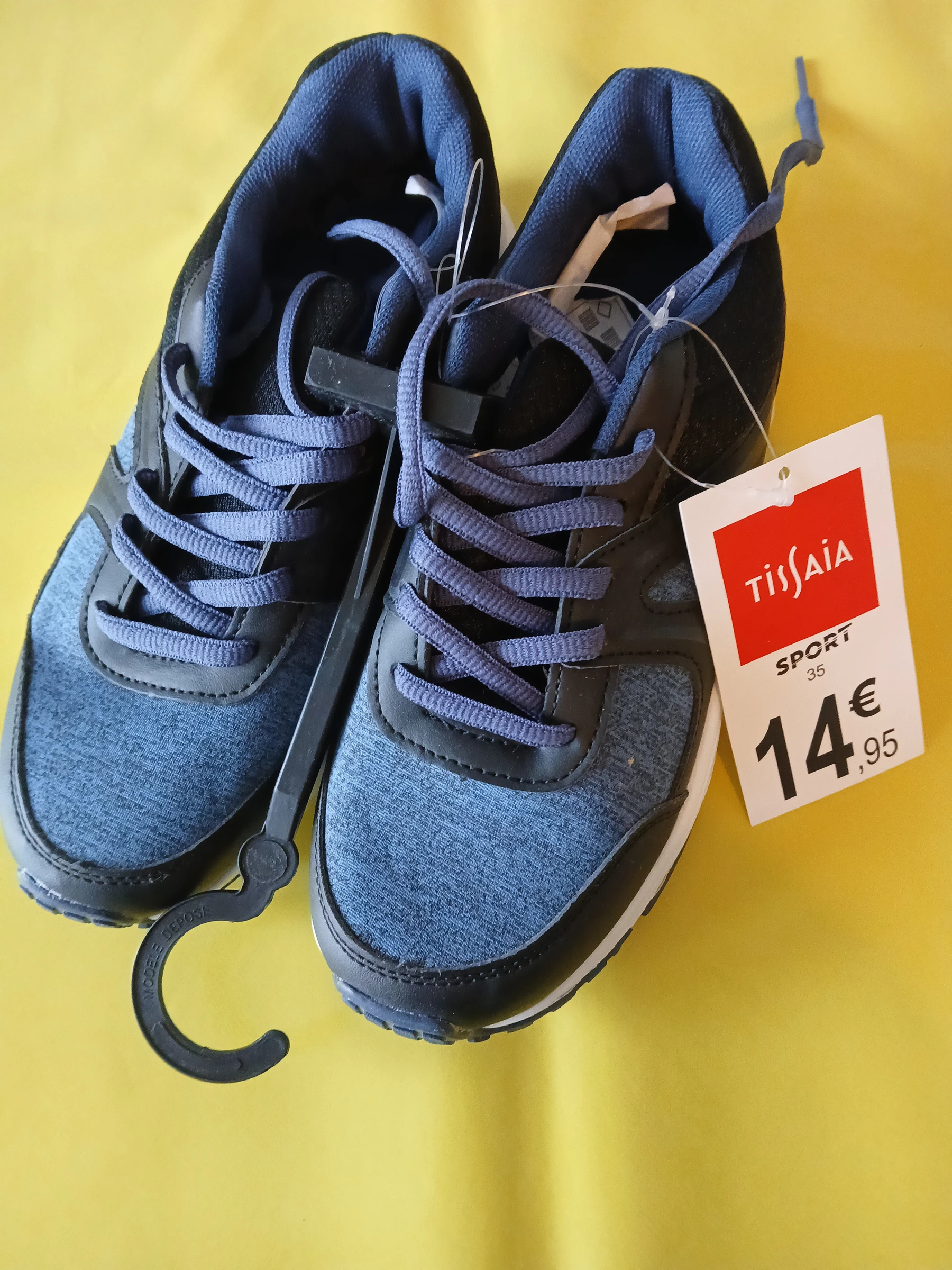 baskets a lacets fille ou garcon bleu foncee tissaia 35